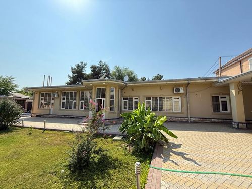 9-room house, 600 m²