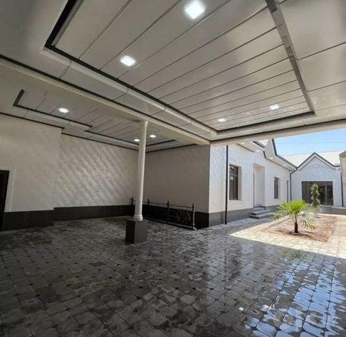 5-room house, 400 m²