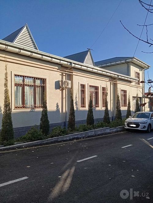 8-room house, 400 m²