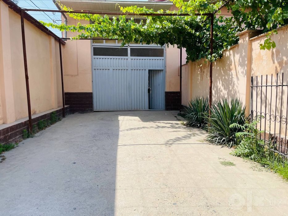 8-xonali uy, 2000 m², Toshkent, Mirzo Ulug‘bek tumani, sotuvga