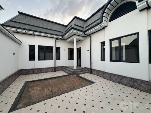 4-room house, 240 m²
