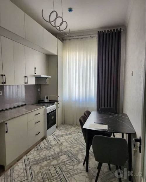 3-xonali kvartira, 90 m²