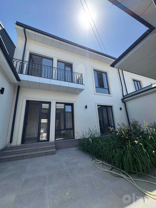 7-комнатный дом, 240 м²