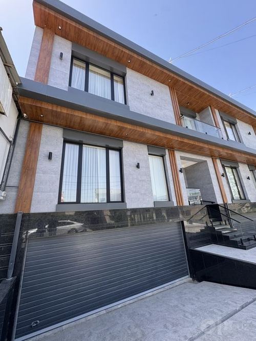 5-комнатный дом, 460 м²