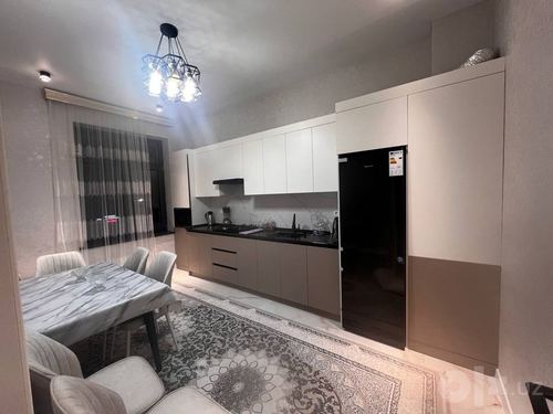 2-xonali kvartira, 80 m²