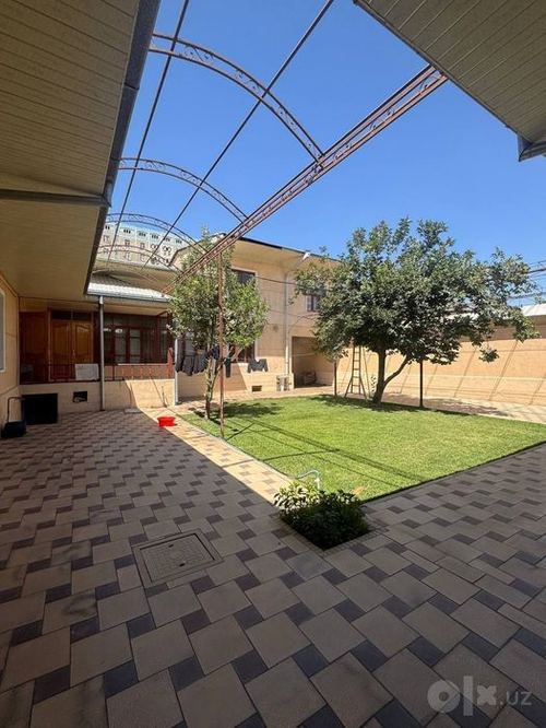 8-xonali uy, 150 m²