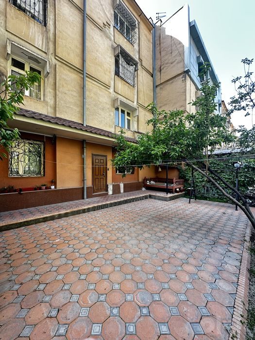 7-комнатная квартира, 189 м², Ташкент, Яккасарайский район, на продажу