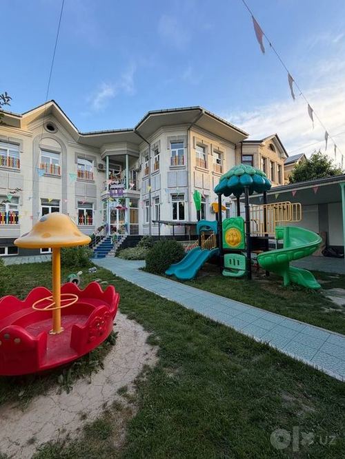 8-room house, 400 m²