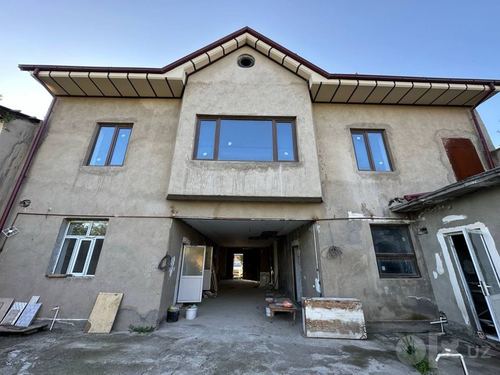 7-xonali uy, 600 m²