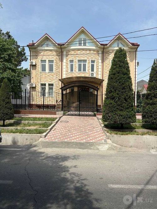 6-комнатный дом, 420 м²