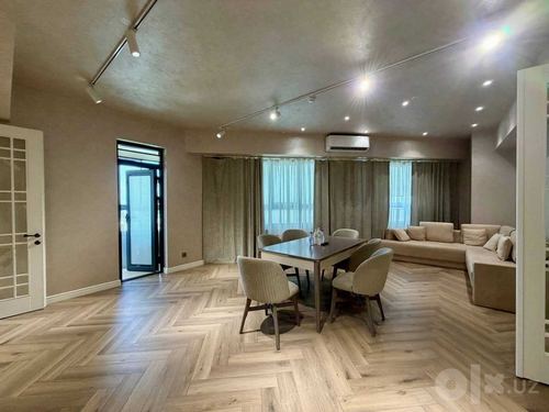 6-room apartment, 320 m²