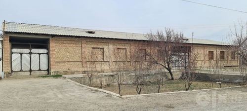 6-room house, 30000 m²
