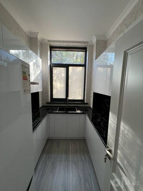3-xonali kvartira, 77 m²