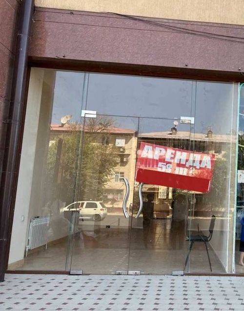 Срочно аренда: офис, магазин одежды, турфирма. 1 этаж, 58 кв. м.