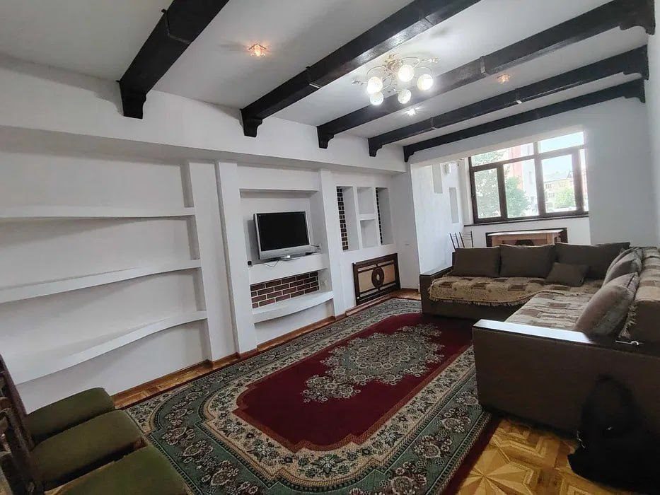 4-комнатная квартира, 90 м², Ташкент, Юнусабадский район, в аренду