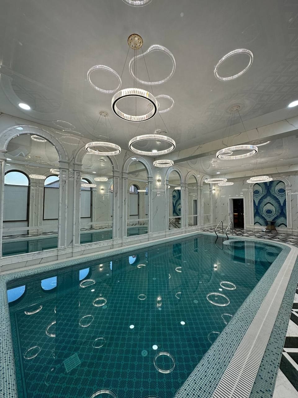 4-комнатная квартира, 300 м², Ташкент, Юнусабадский район, в аренду