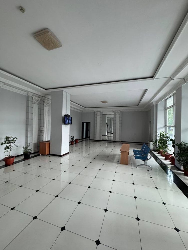 Сдаётся коммерческое помещение 305 кв.м, ориентир Hayat Hotel, Юнусабадский р-н