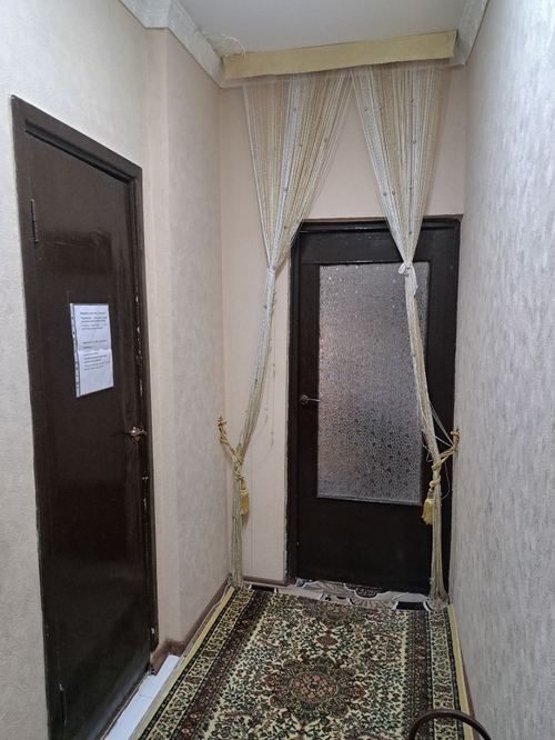 1-room apartment converted to 3 rooms, for sale on Tansikbaev 1, balcony 2x6, basement available