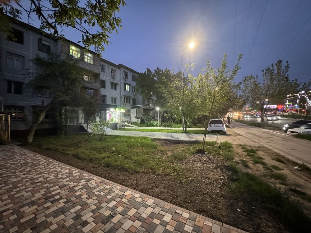 For office, Yunusabad-13, Samarkand Darvoza, 2/1/4, roadside