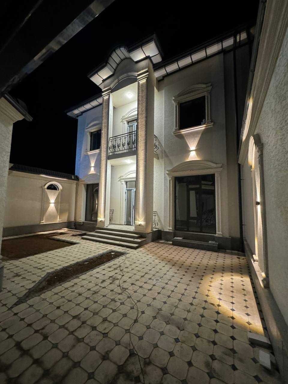 6-комнатный дом, 440 м², Ташкент, Юнусабадский район, на продажу