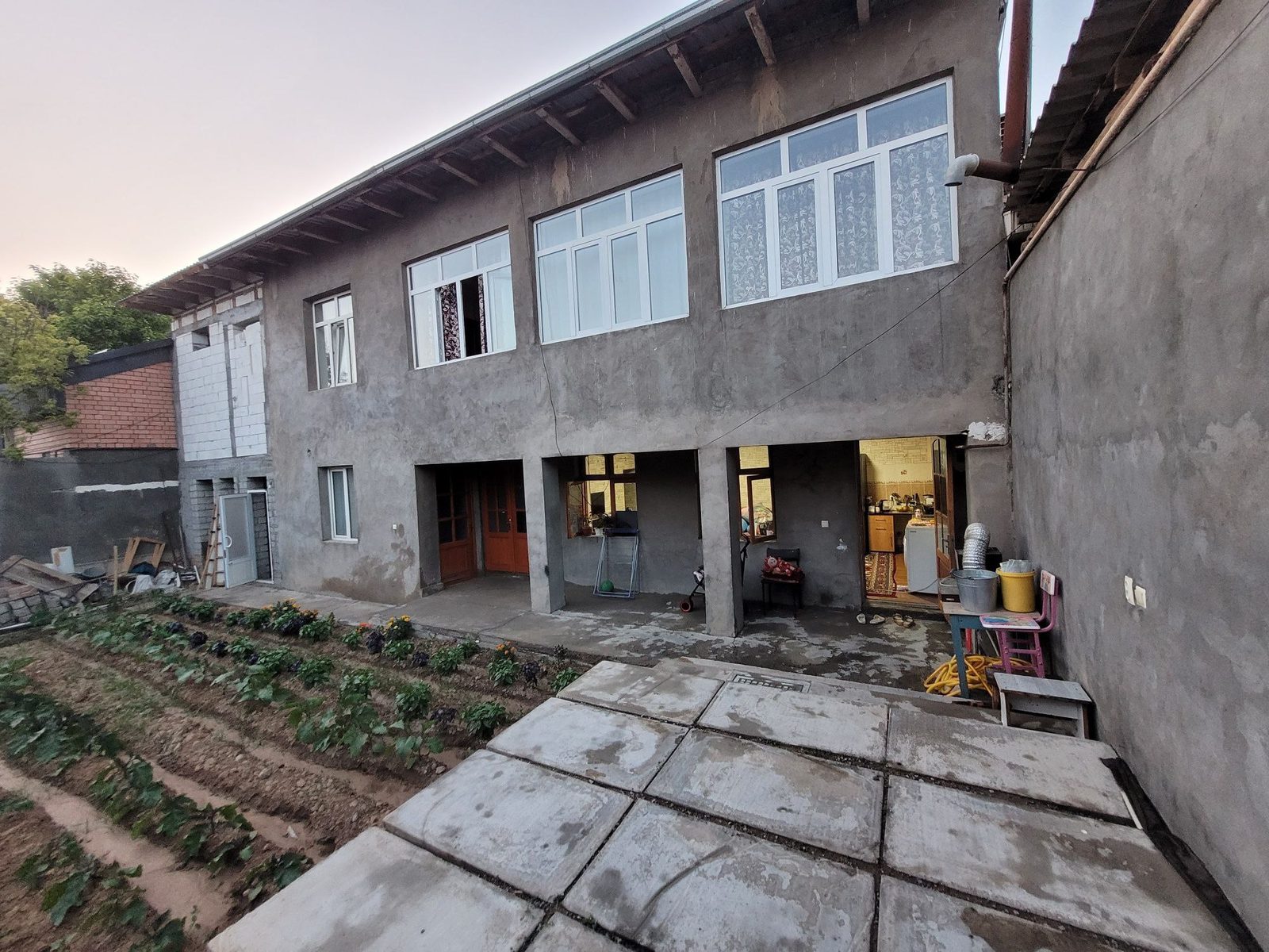 4-комнатный дом, 205 м², Ташкент, Юнусабадский район, на продажу