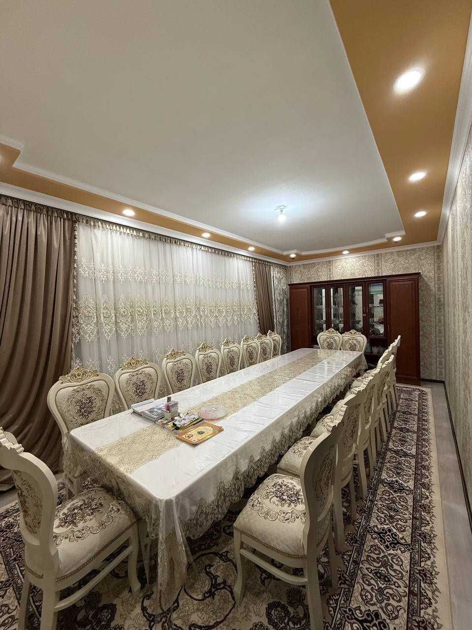 5-комнатный дом, 5000 м², Ташкент, Юнусабадский район, на продажу