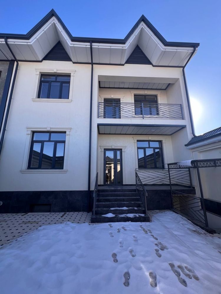 6-комнатный дом, 270 м², Ташкент, Юнусабадский район, на продажу