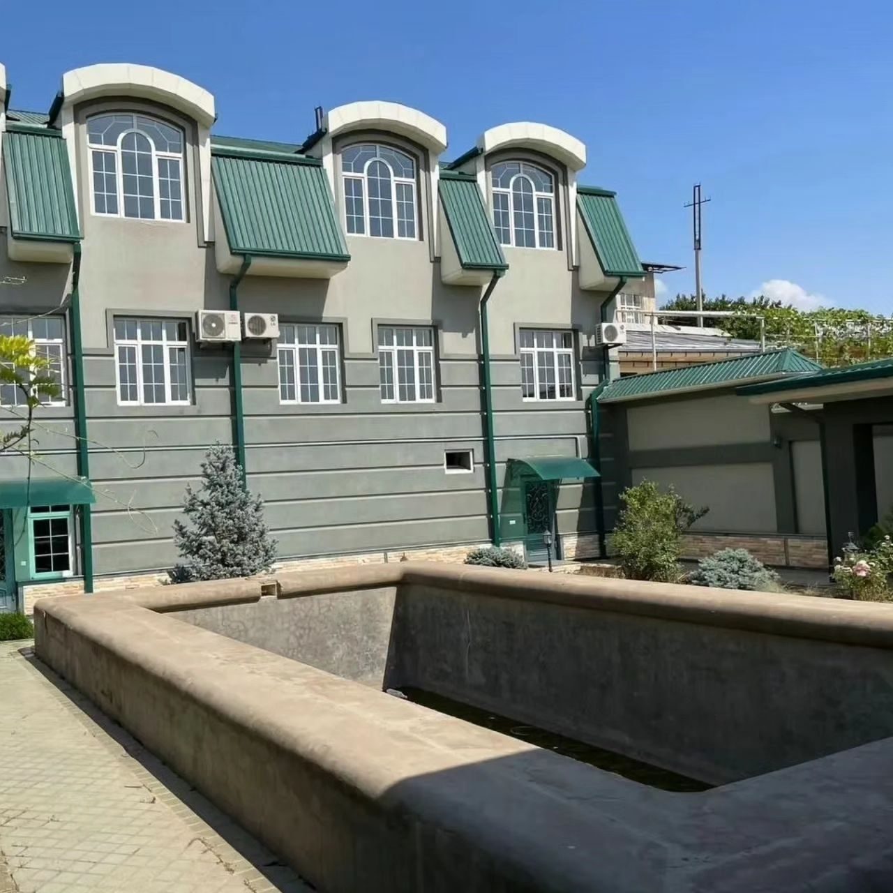 8-комнатный дом, 400 м², Ташкент, Юнусабадский район, на продажу