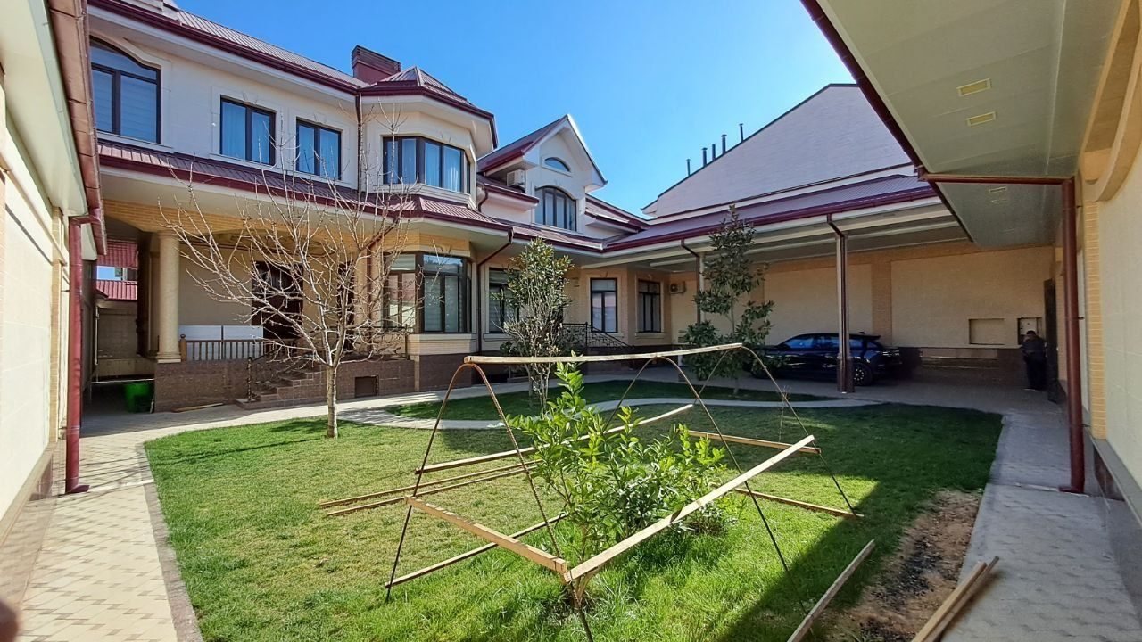 9-комнатный дом, 550 м², Ташкент, Юнусабадский район, на продажу