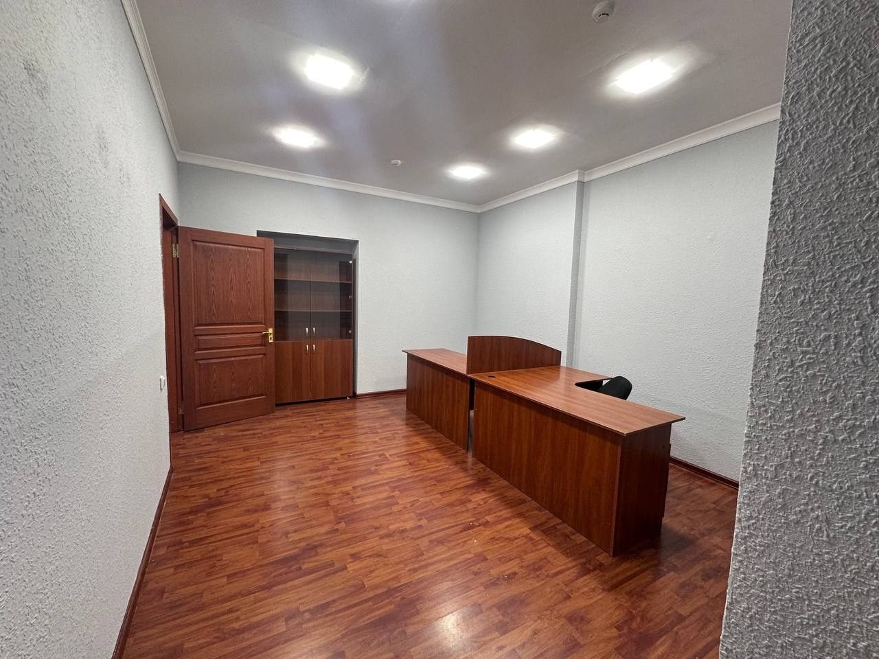 Infinity yaqinida, Mo'shtabib, 97 kv.m ofis ijaraga beriladi
