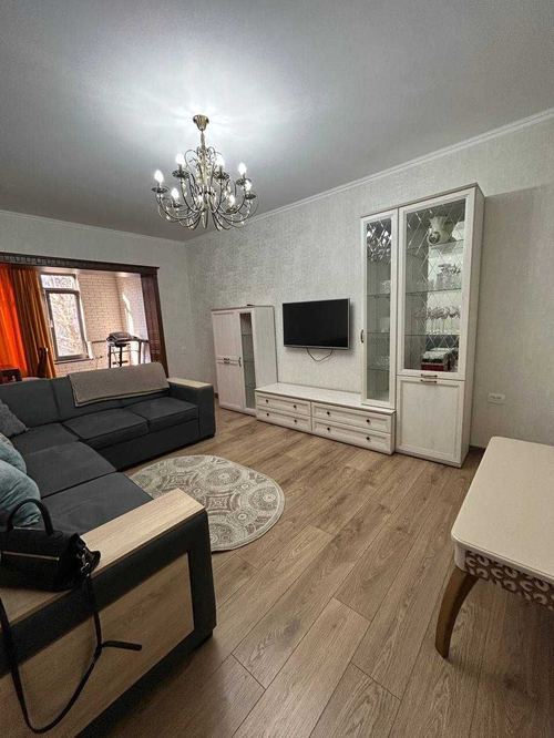Rent, Sadyk Azimov Street, 3 rooms, 1000 conventional units