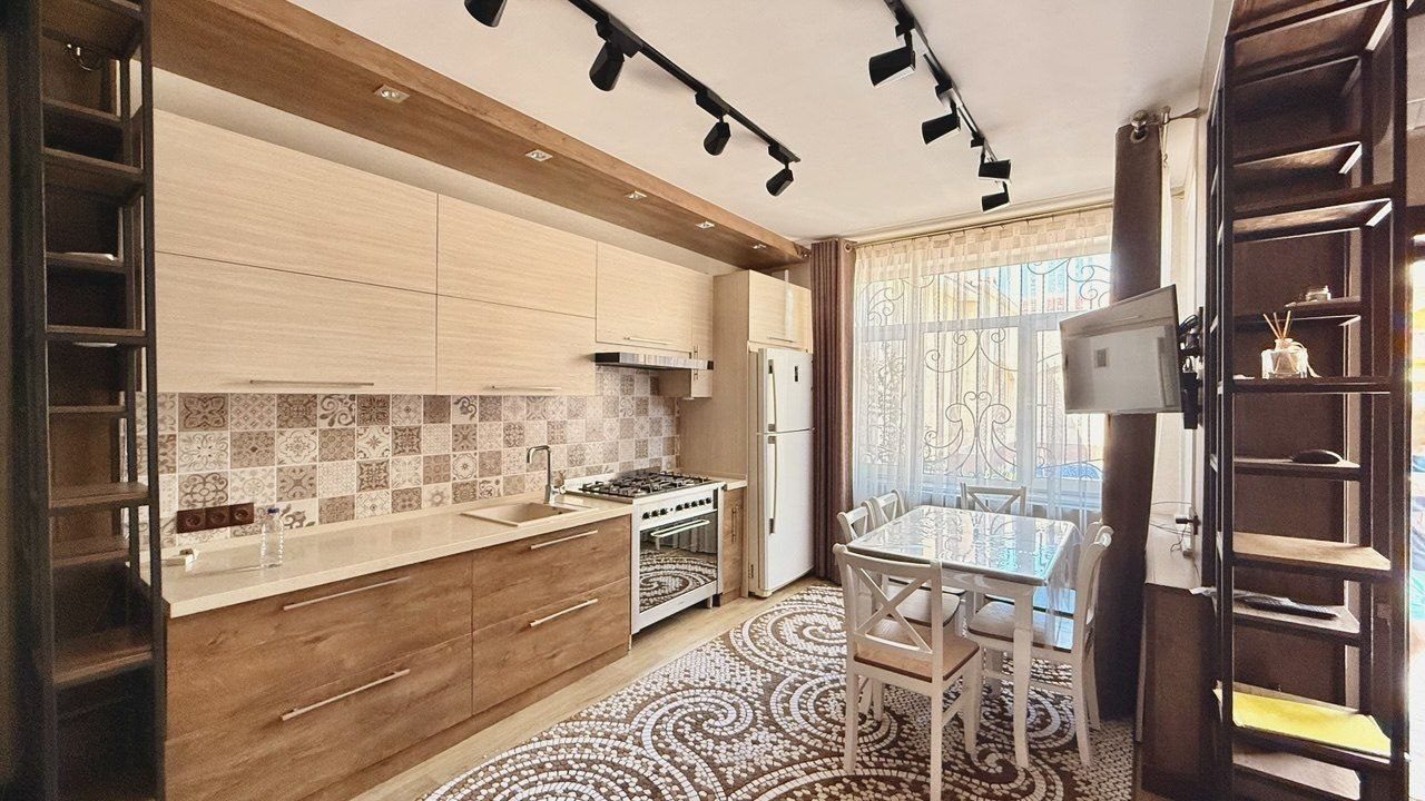 3-комнатный дом, 120 м², Ташкент, Мирабадский район, на продажу